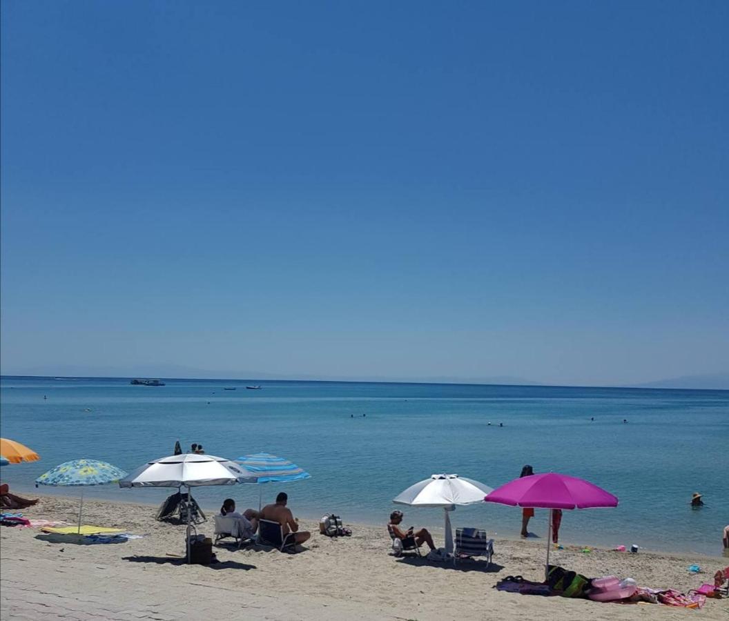 By The Sea Apartments-studios Appartamento Siviri
