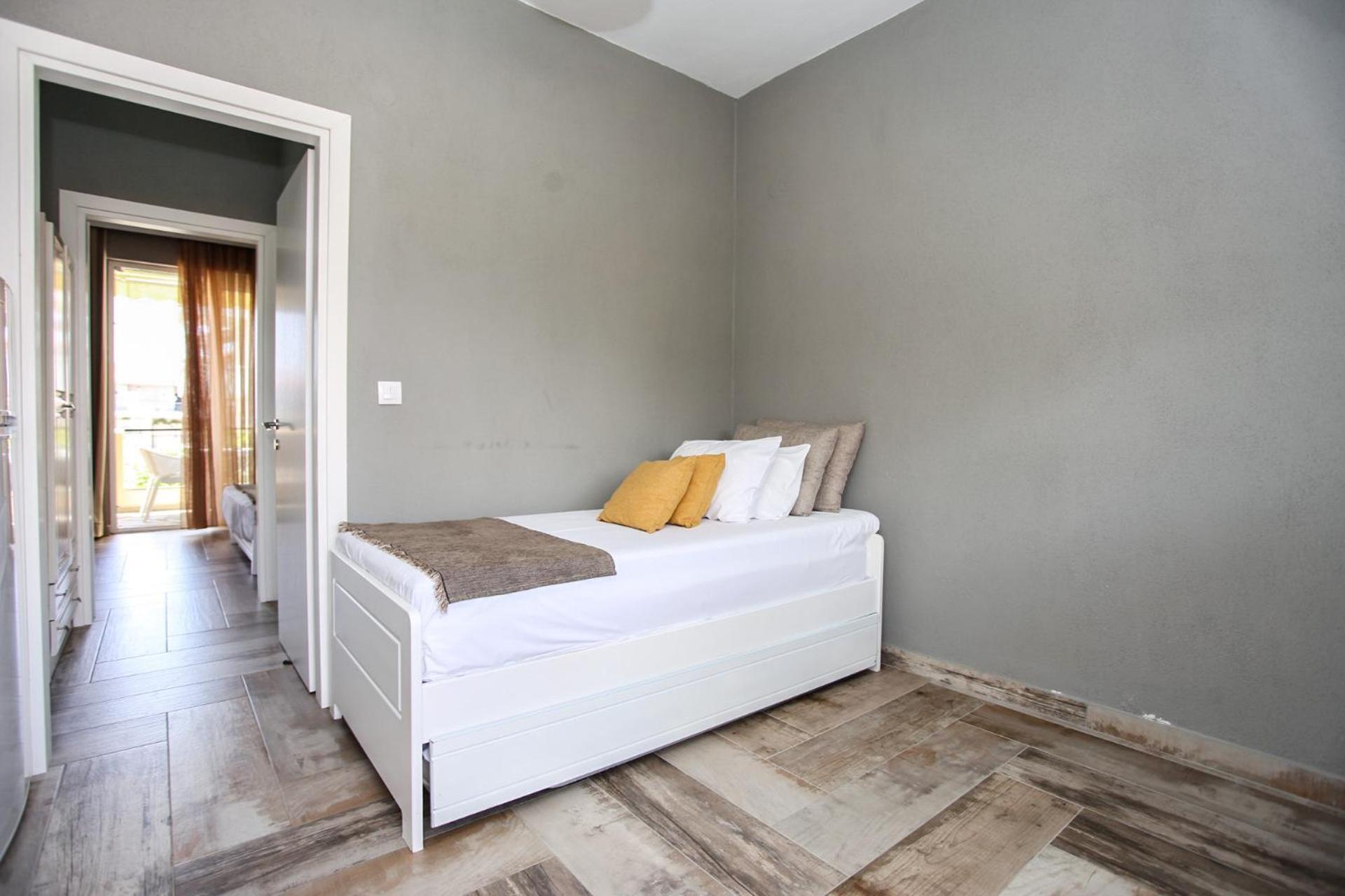 By The Sea Apartments-studios Appartamento