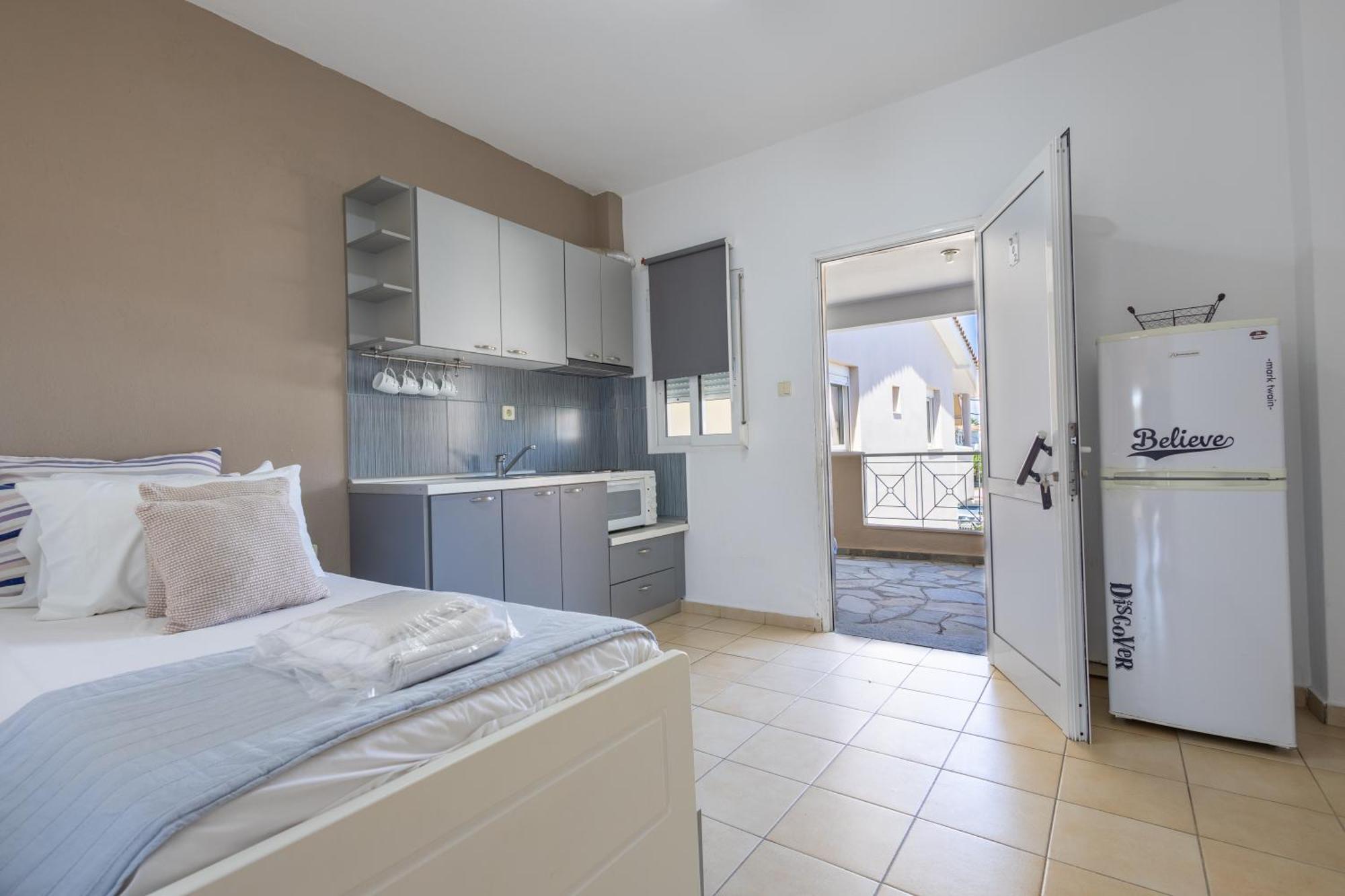 By The Sea Apartments-studios Appartamento *