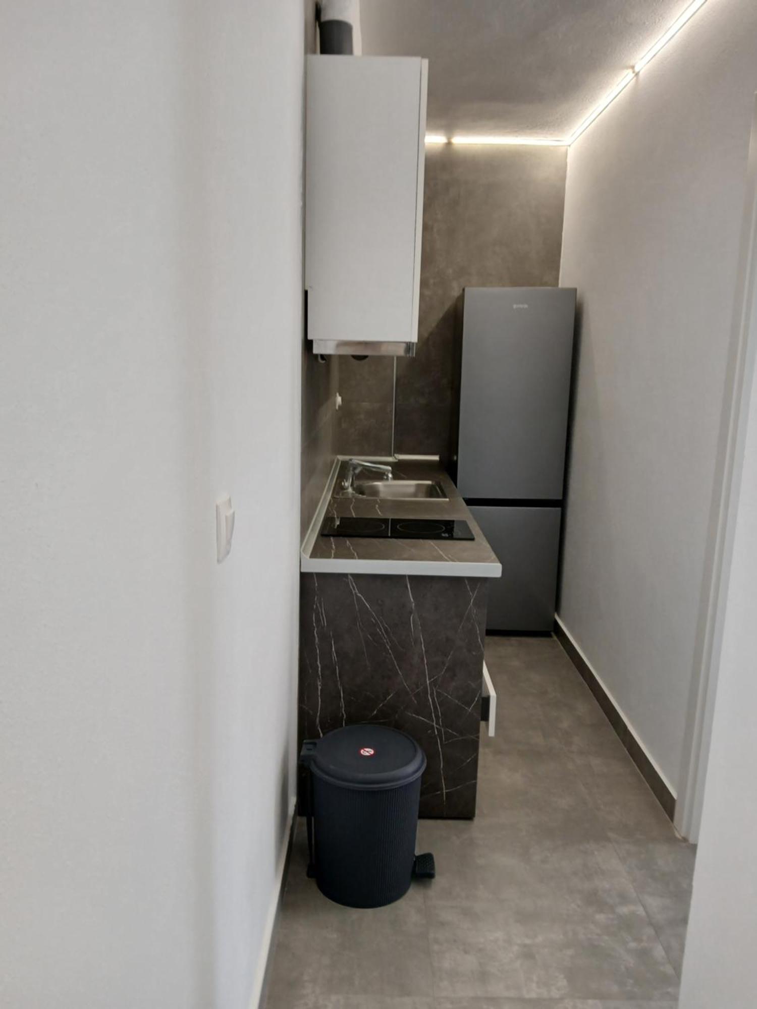 By The Sea Apartments-studios