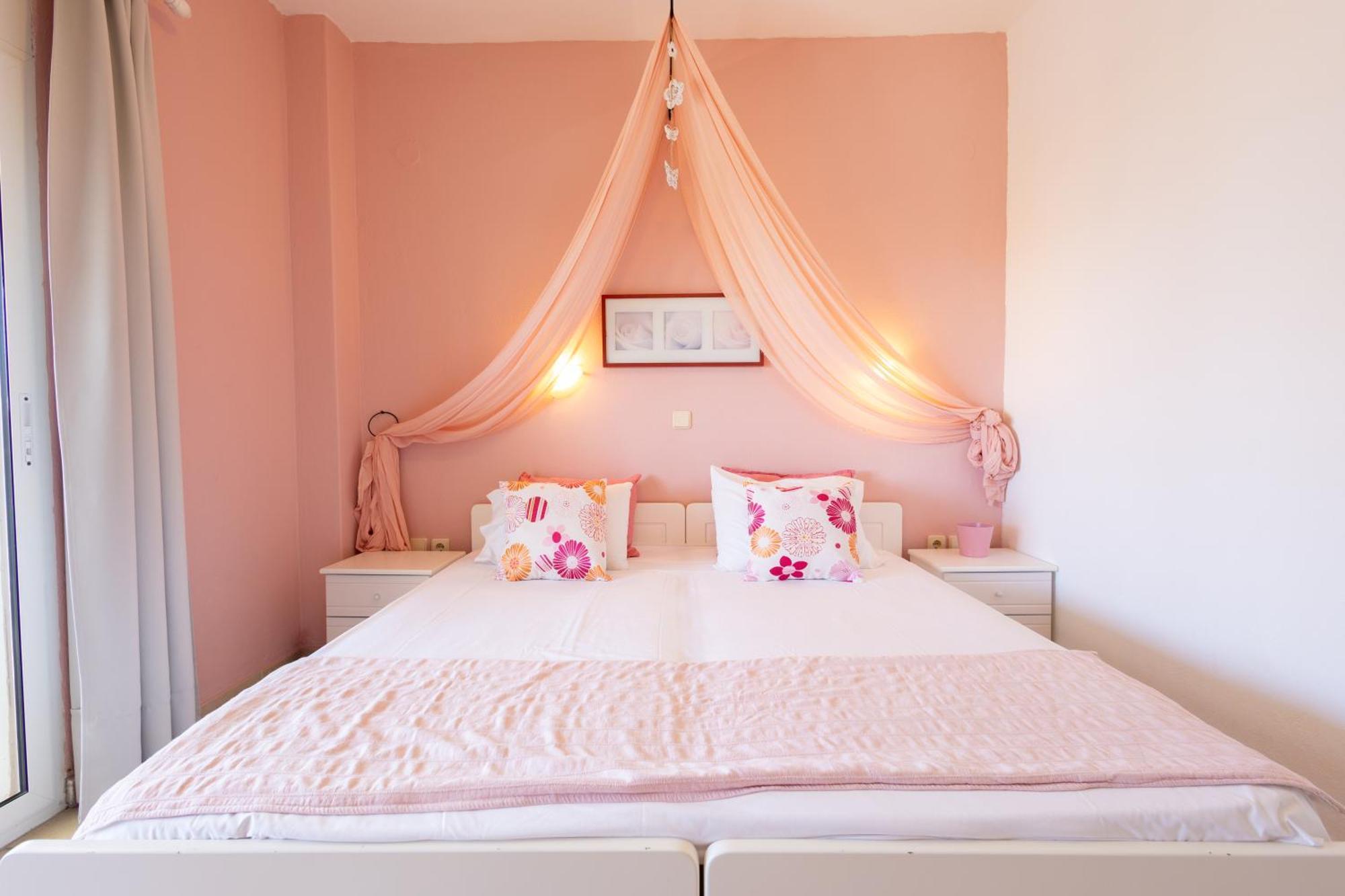 By The Sea Apartments-studios *