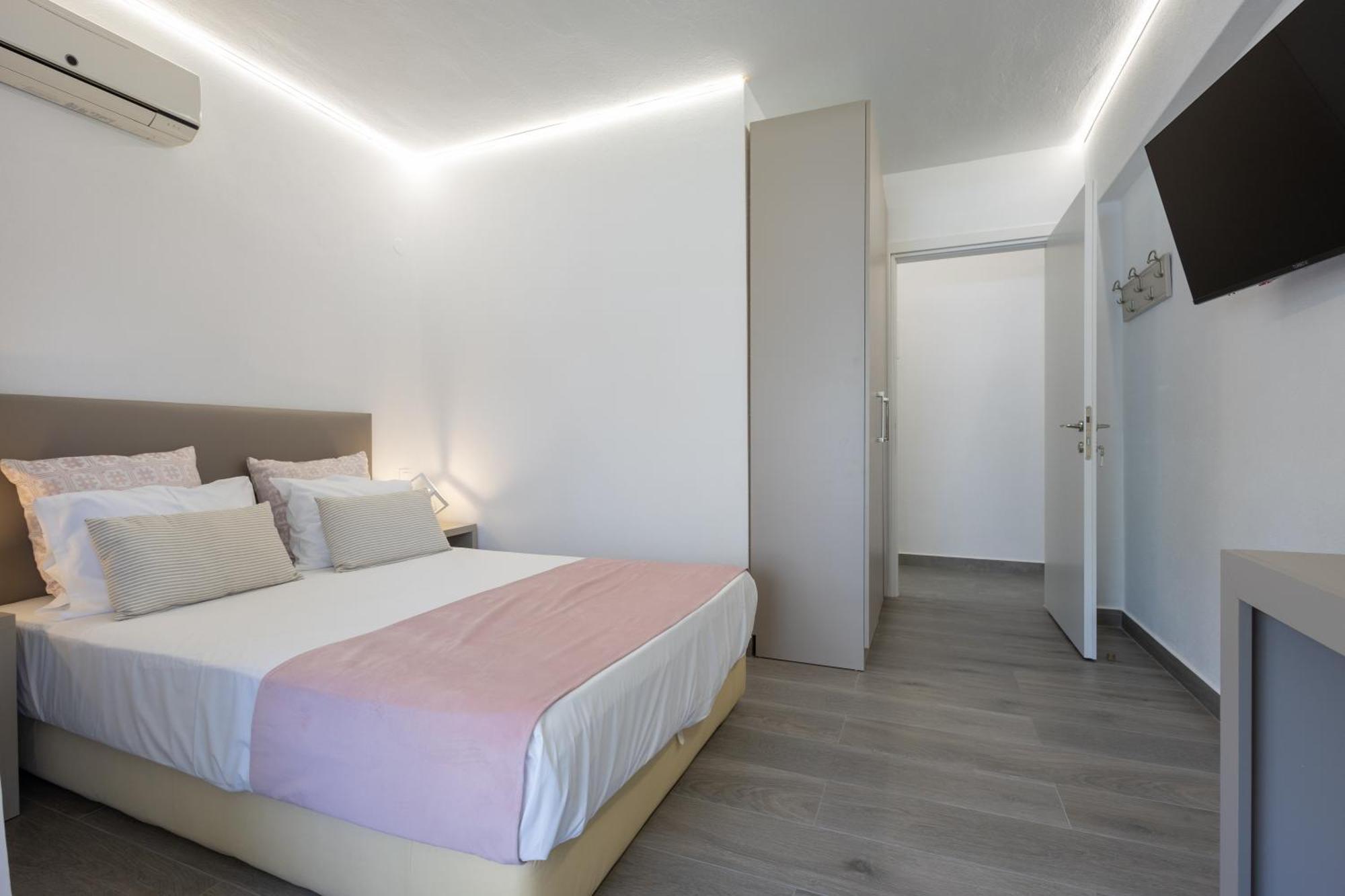 By The Sea Apartments-studios * Siviri