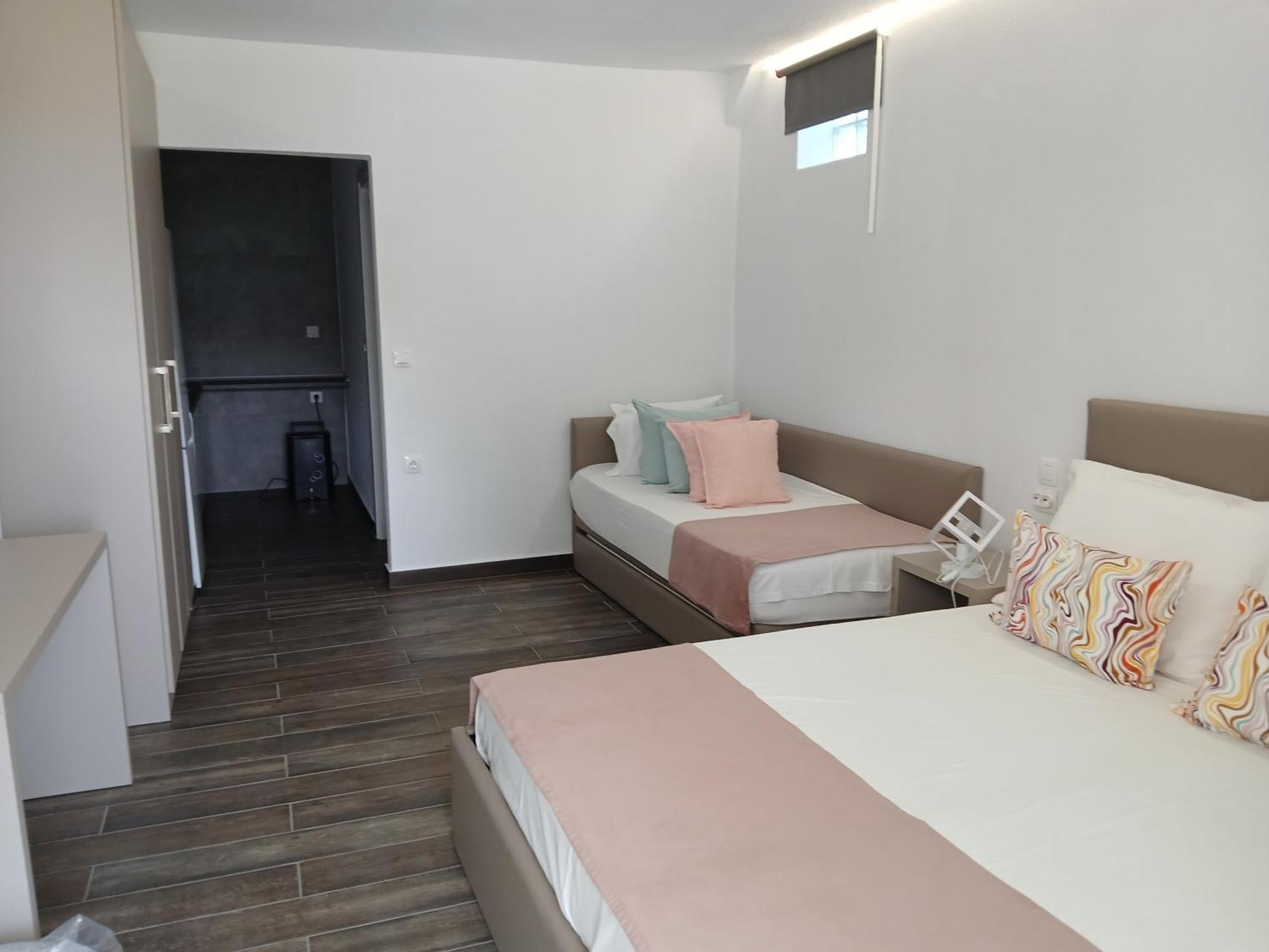 By The Sea Apartments-studios Apartament *